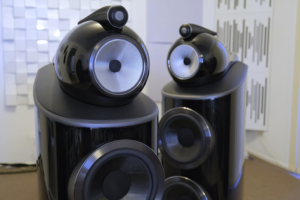 Bowers & Wilkins